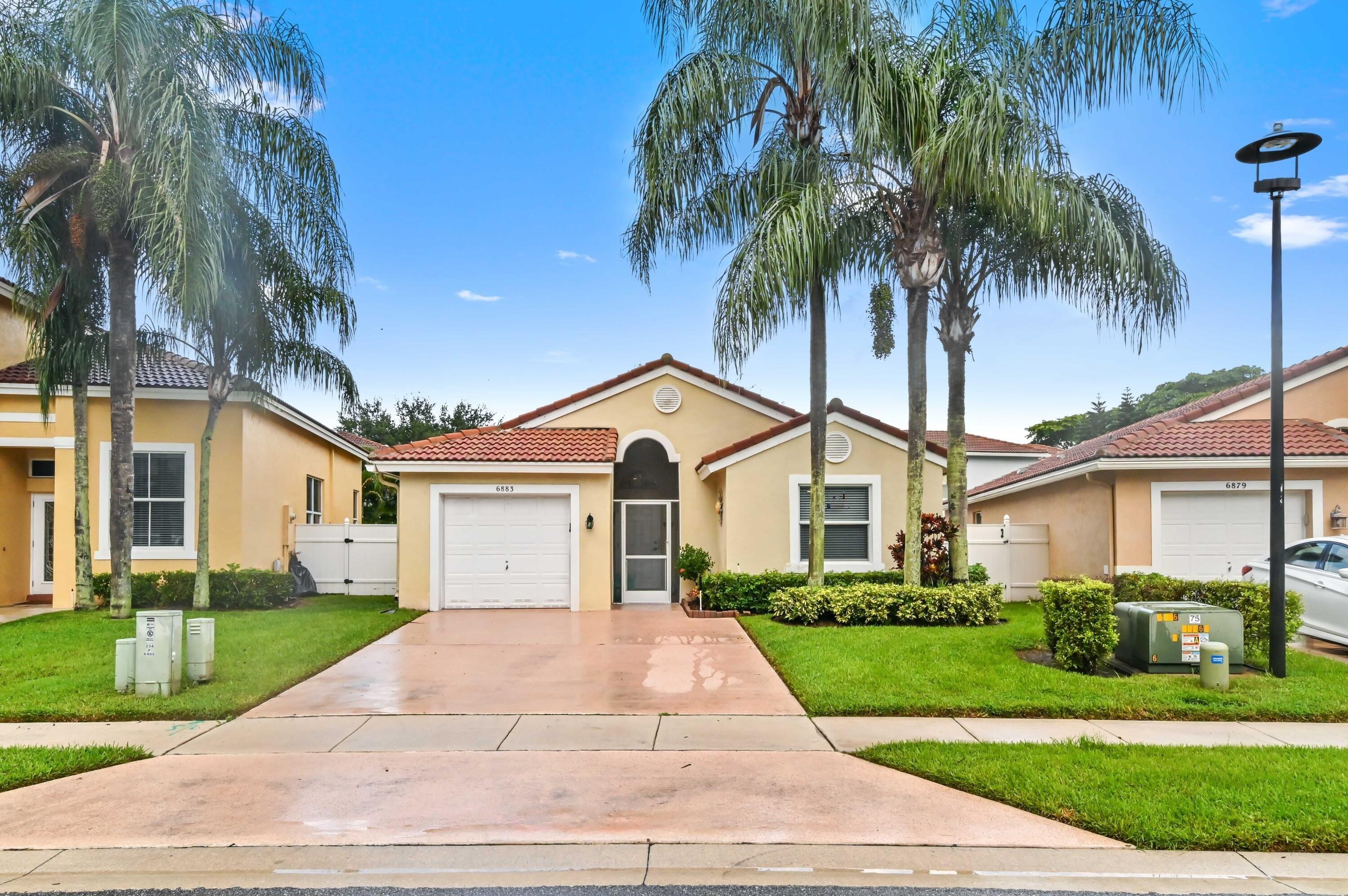 Desert Inn Ter, Lake Worth, FL 33463
