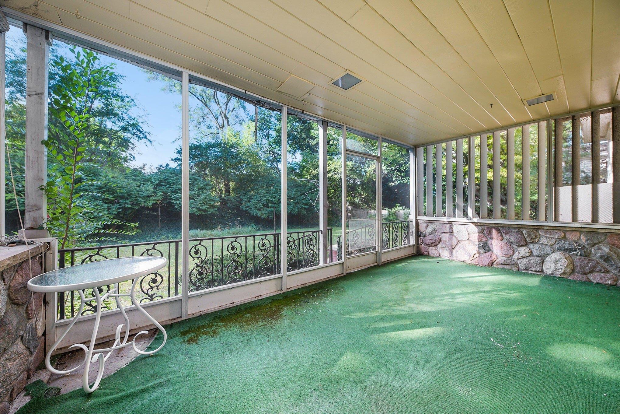 Sunview Ave, Portage, MI 49002