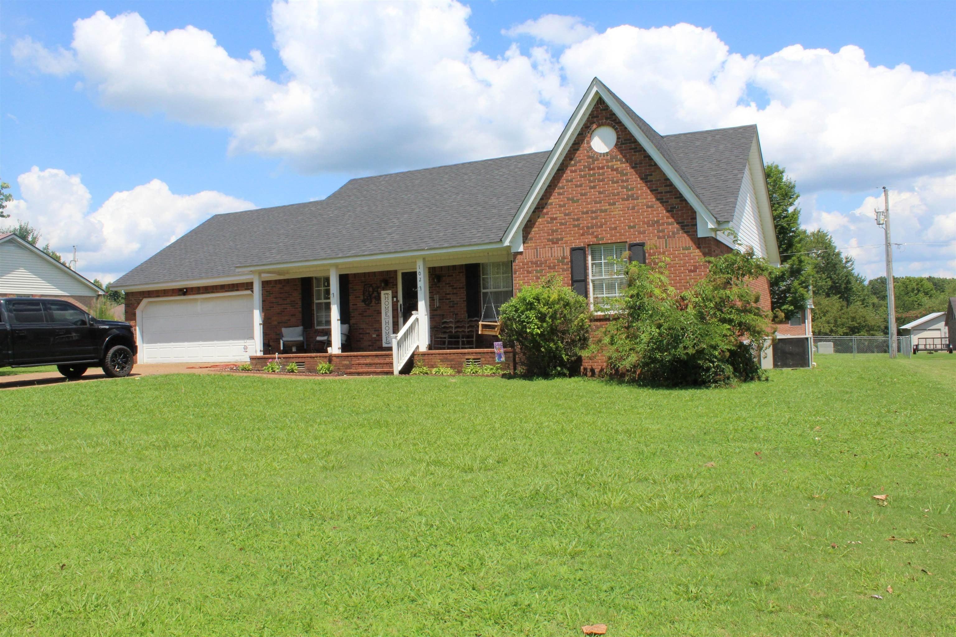 Hedgewood Dr, Lexington, TN 38351