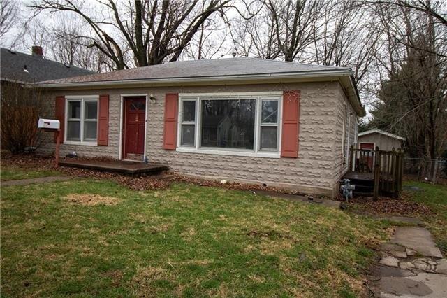 N Crysler Ave, Independence, MO 64050