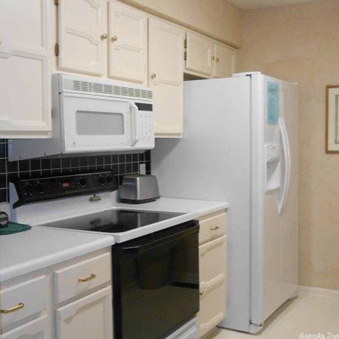 Halcon Pl, Hot Springs Village, AR 71909