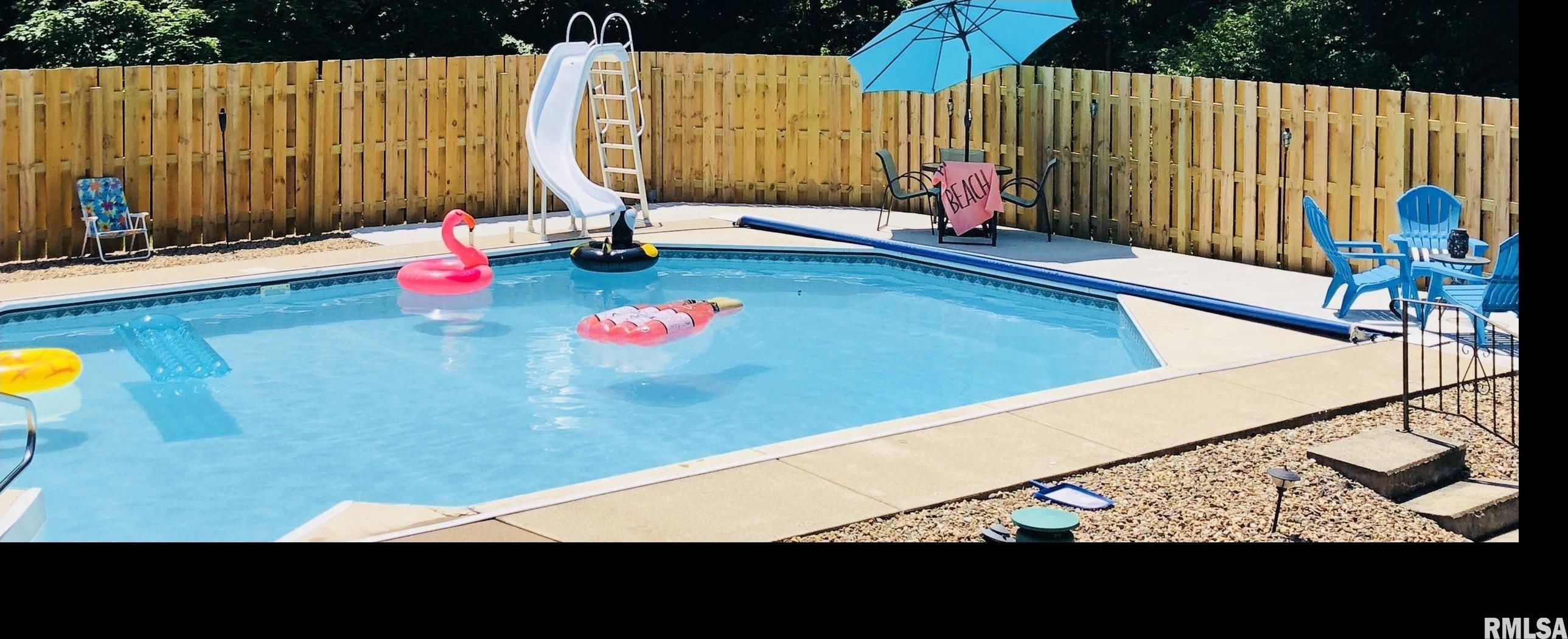Bayside Cir, Germantown Hills, IL 61548