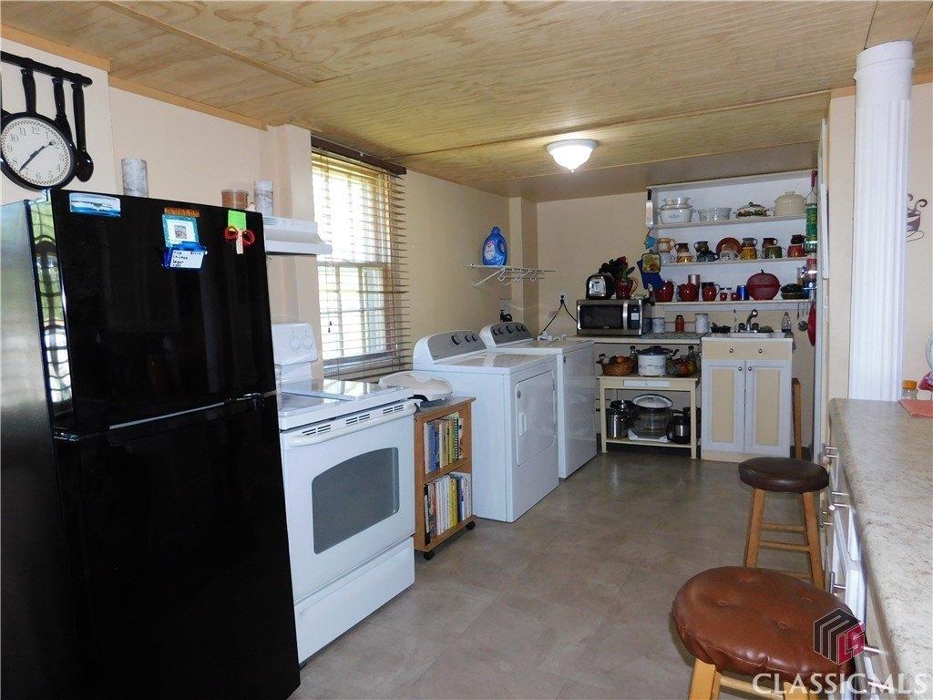 Athens Rd, Royston, GA 30662