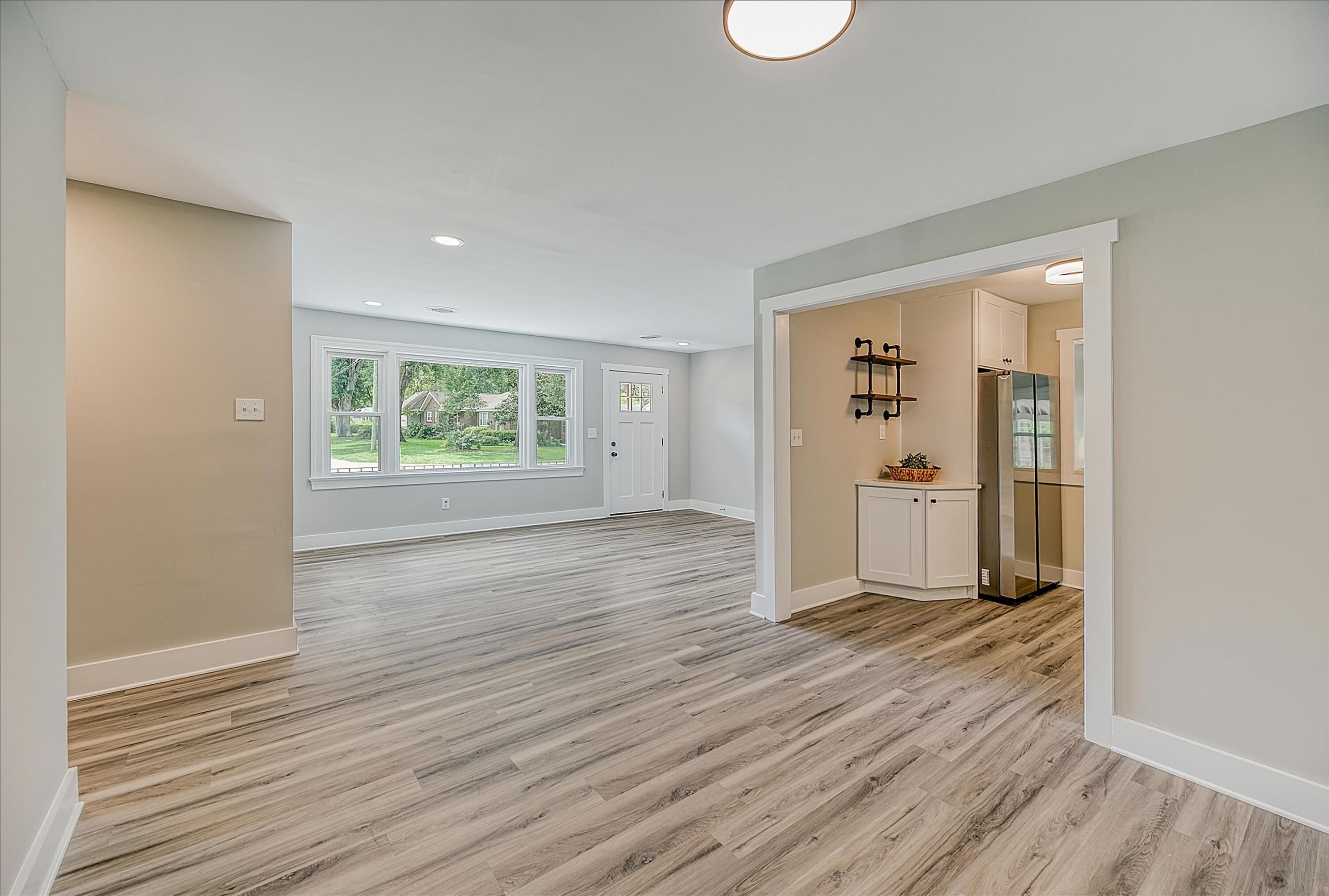 W Madison Ave, Charleston, SC 29412