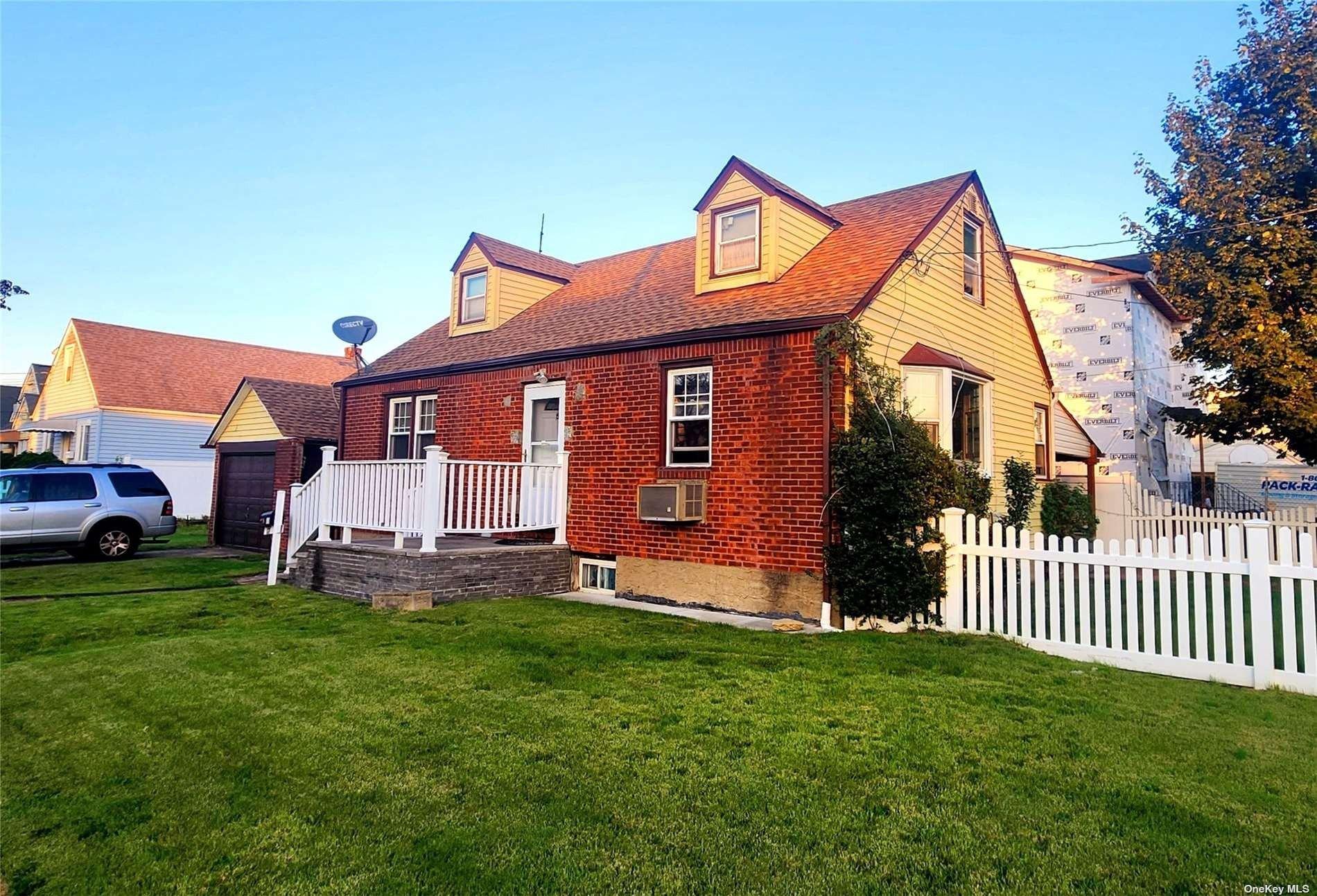 Franklin St, Elmont, NY 11003