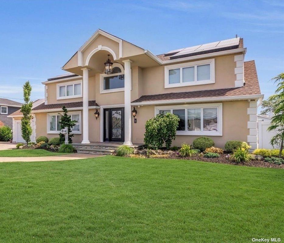 Ripplewater Ave, Massapequa, NY 11758