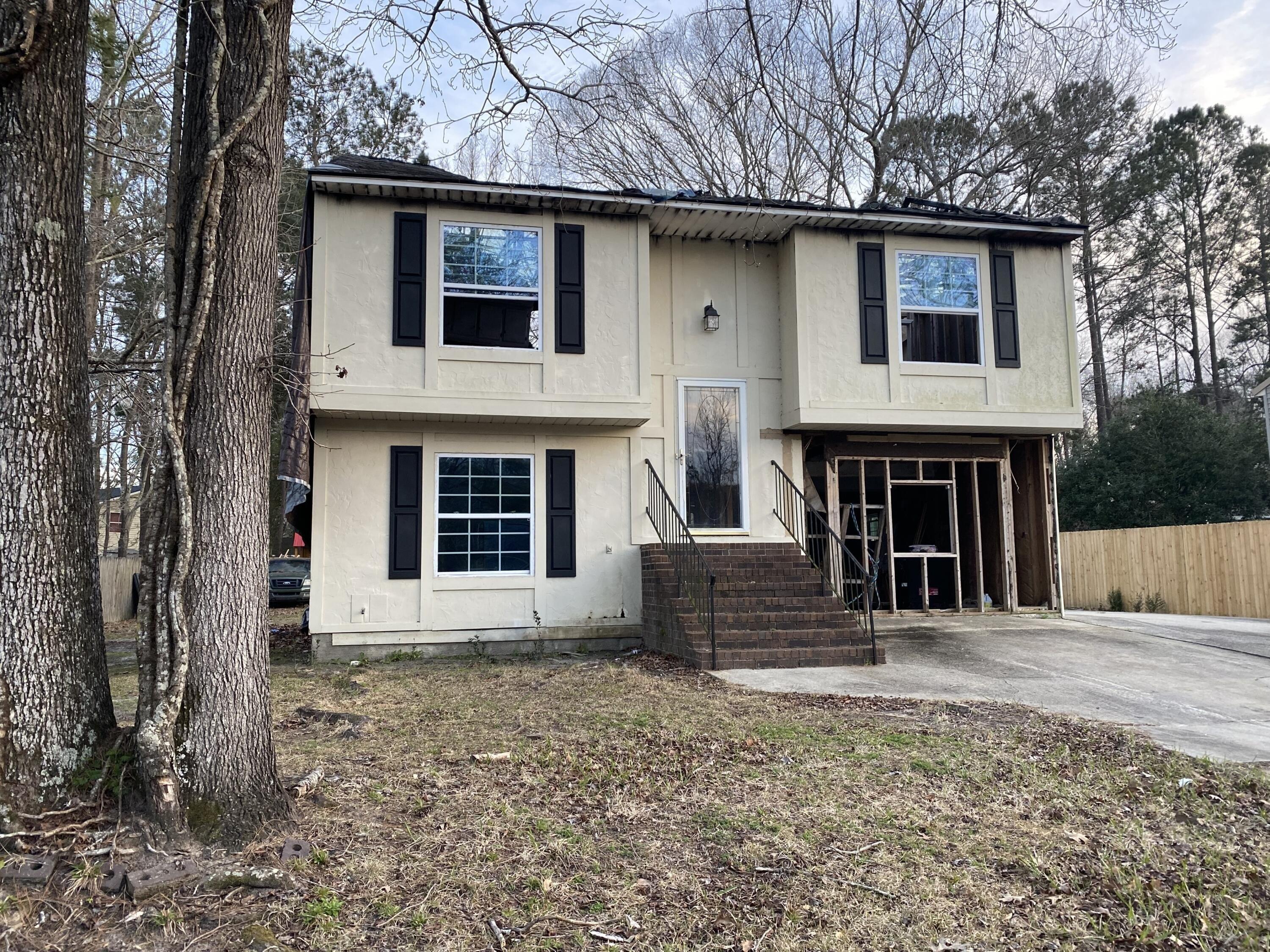 Smoketree Ct, North Charleston, SC 29420