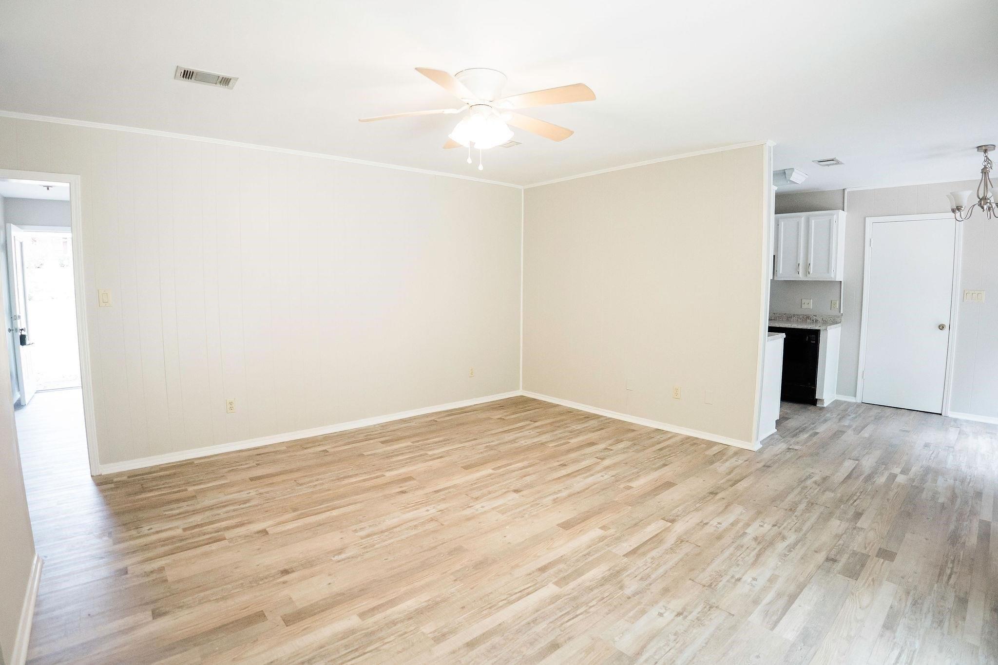 Gladstone Dr, Pensacola, FL 32514