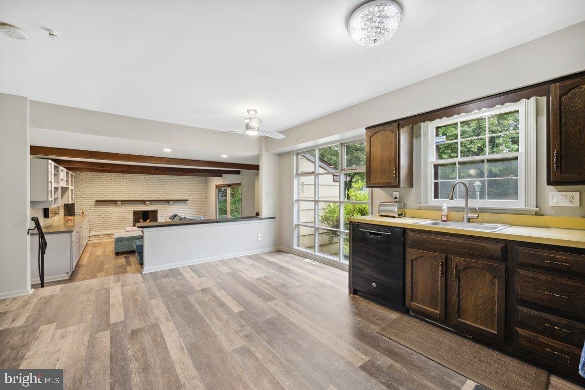 Ellston Rd, Havertown, PA 19083