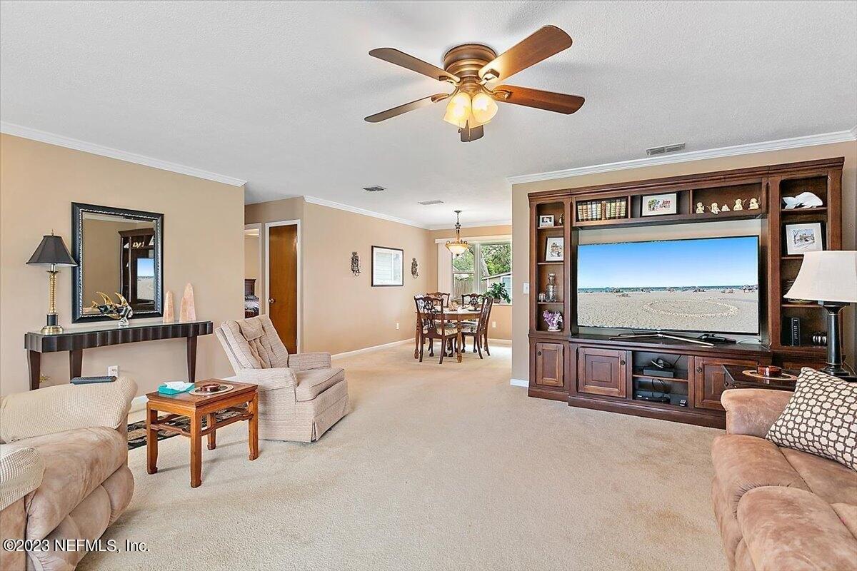 Peregrine St, Jacksonville, FL 32225