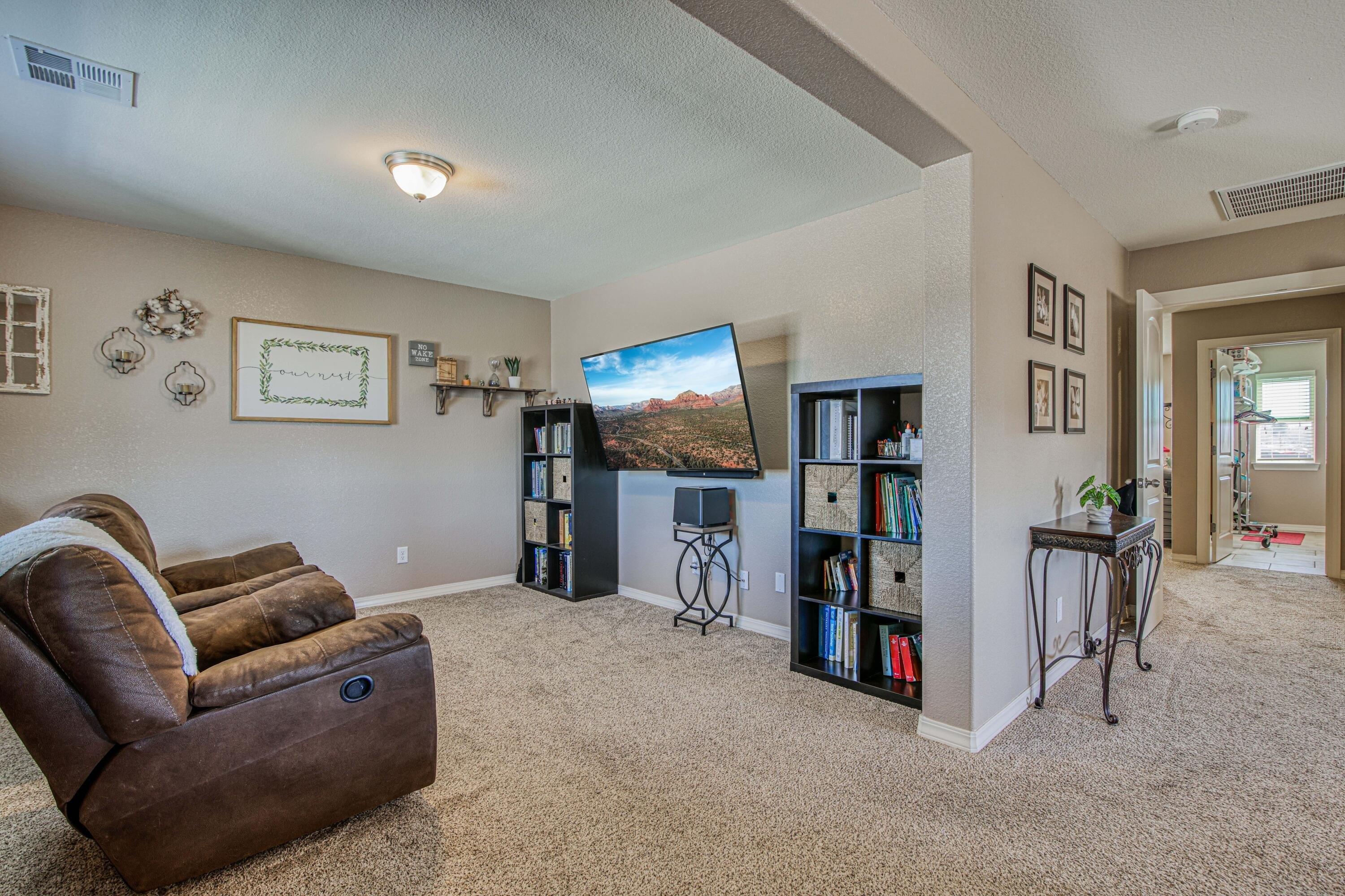 Jose Leon Dr, El Paso, TX 79932