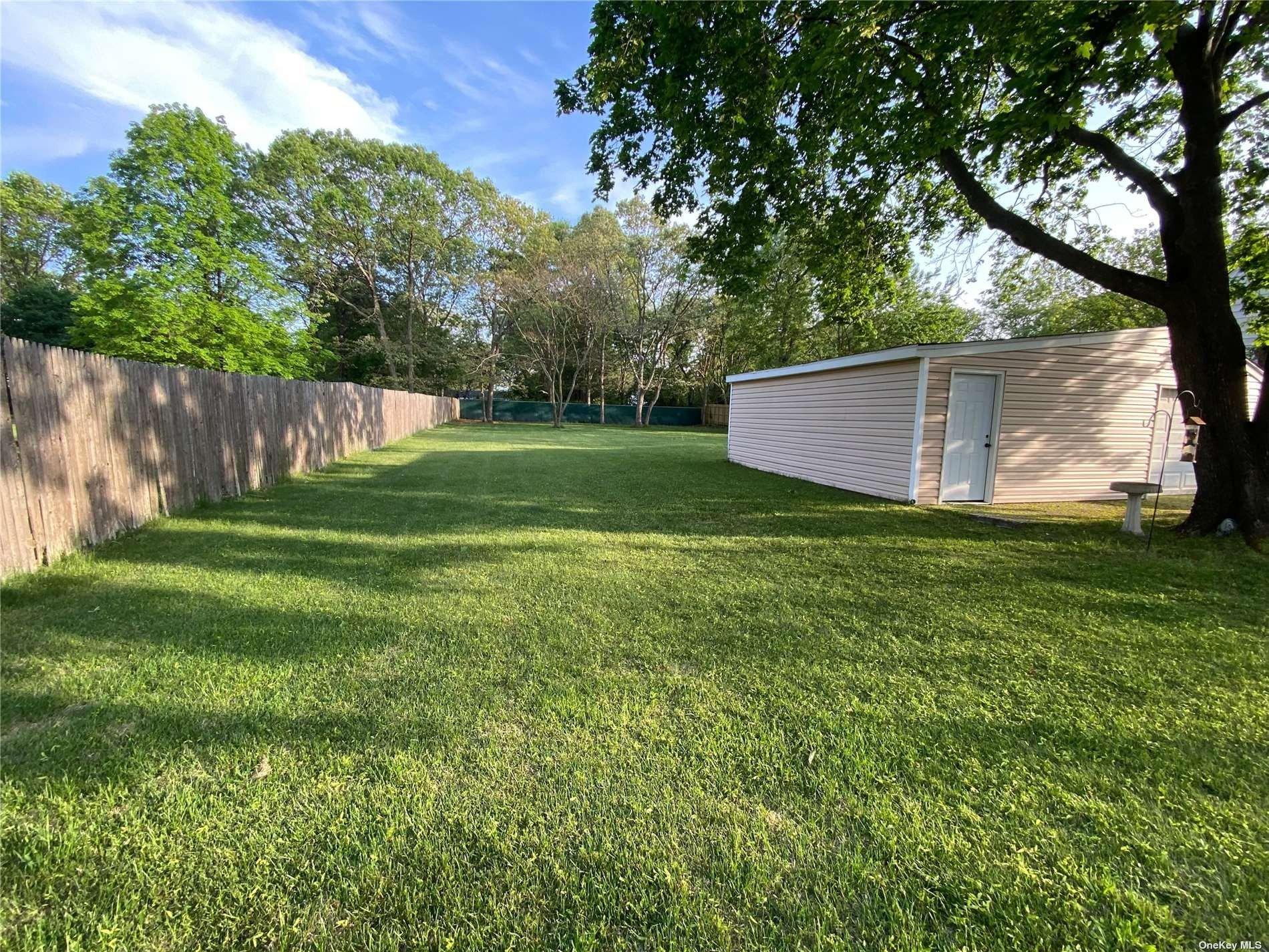 Kopf St, Brentwood, NY 11717
