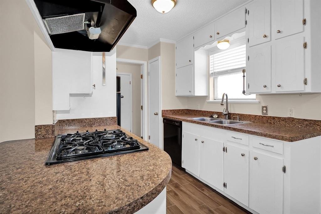 Summit Ridge Dr, Watauga, TX 76148