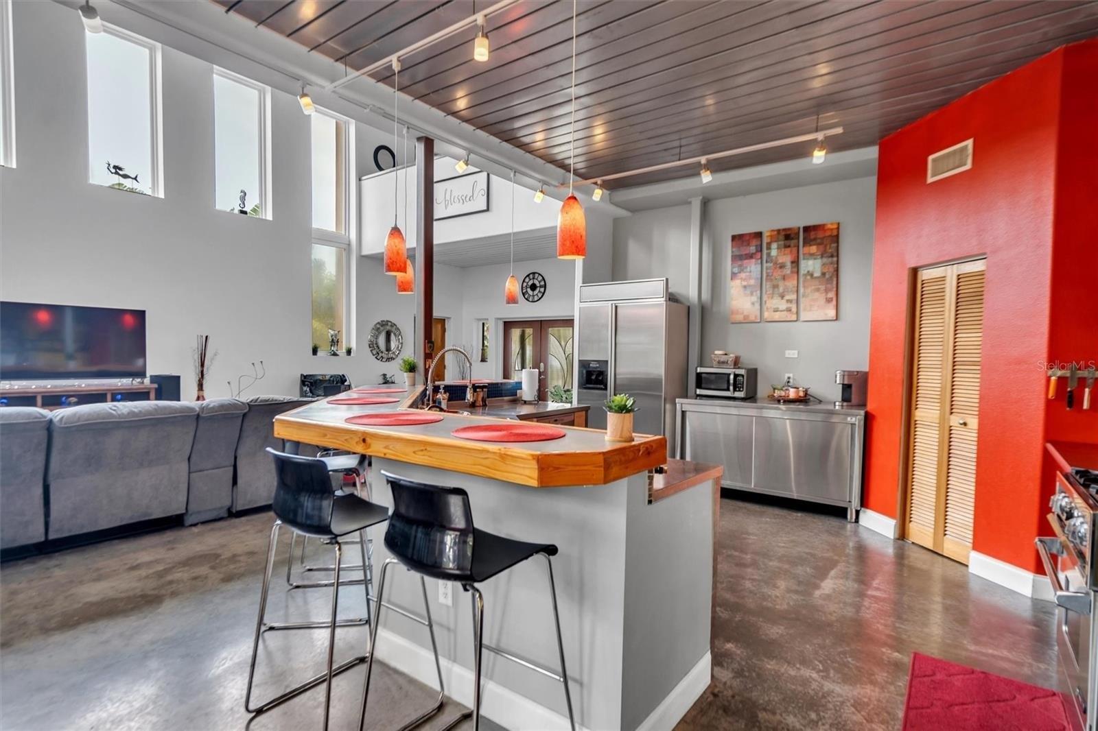 4th St E, Treasure Island, FL 33706