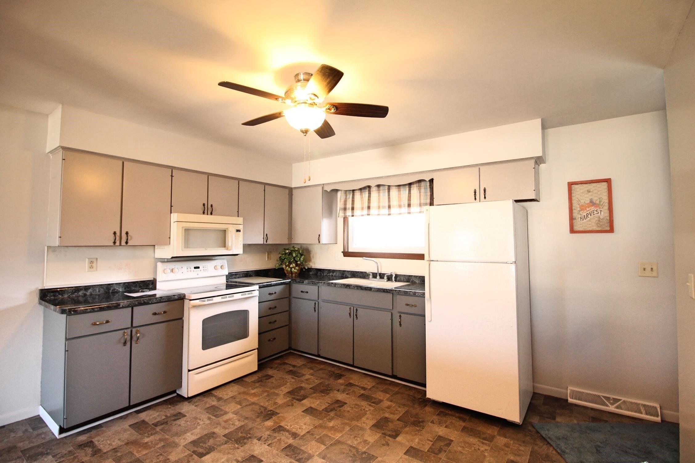 S Arch St, Janesville, WI 53546
