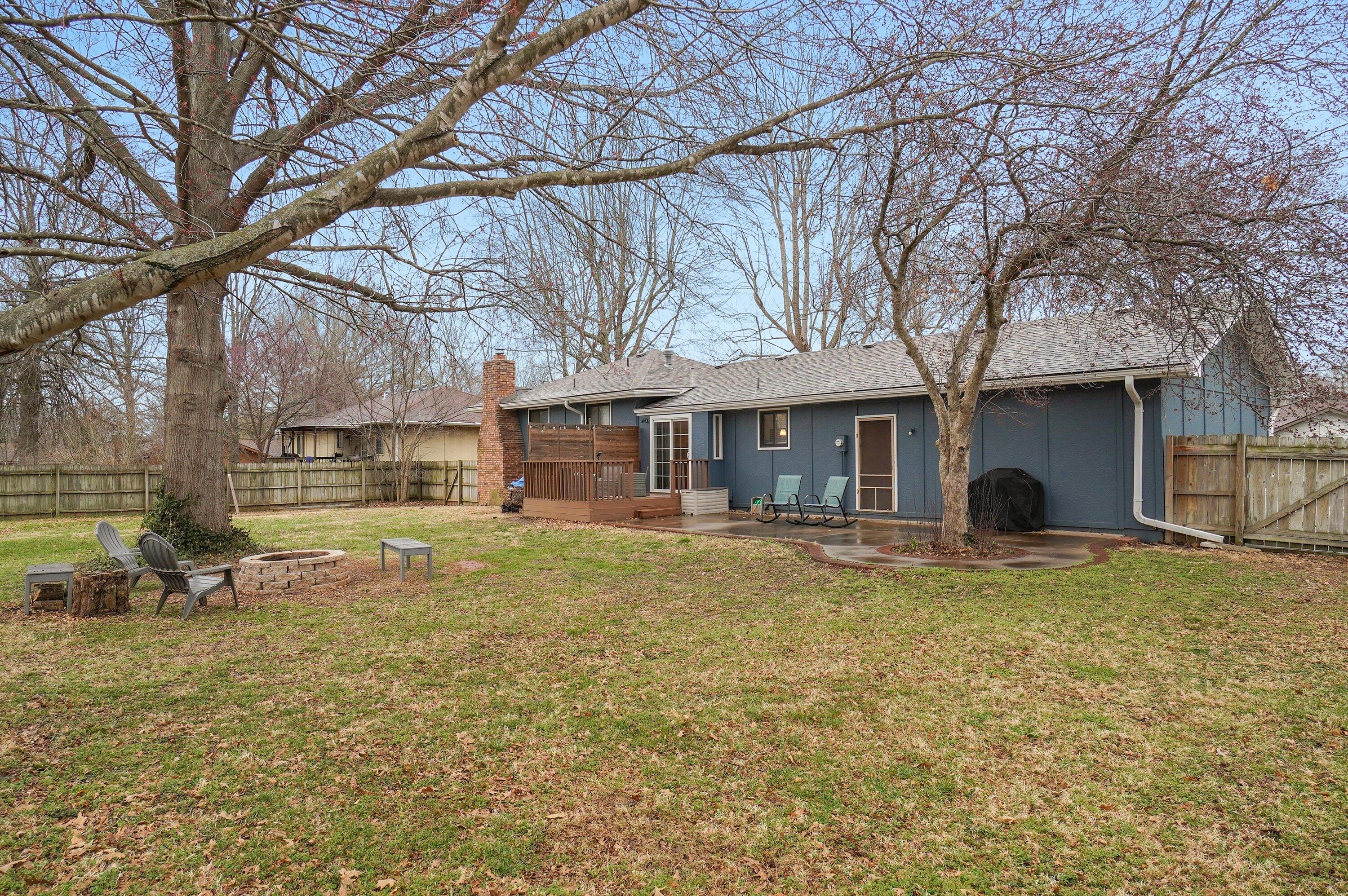 W Alta St, Springfield, MO 65810