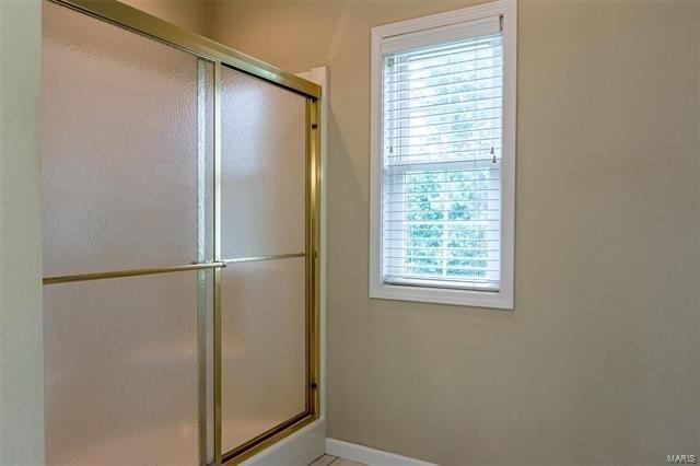 Valley Brook Dr, Farmington, MO 63640