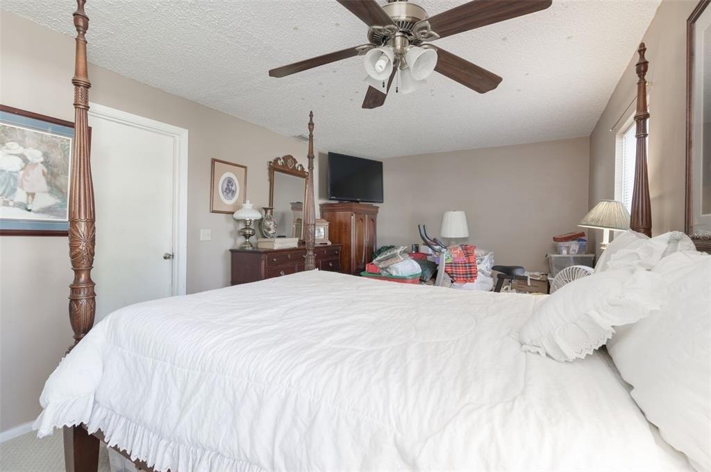 Dumont Ave, Deltona, FL 32738