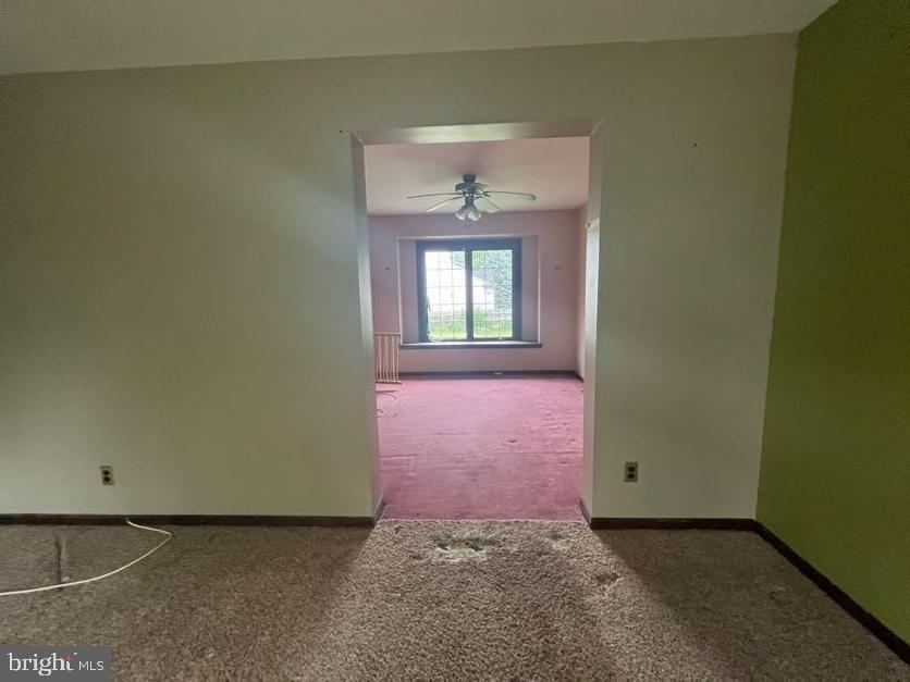 Bromley Dr, Sicklerville, NJ 08081
