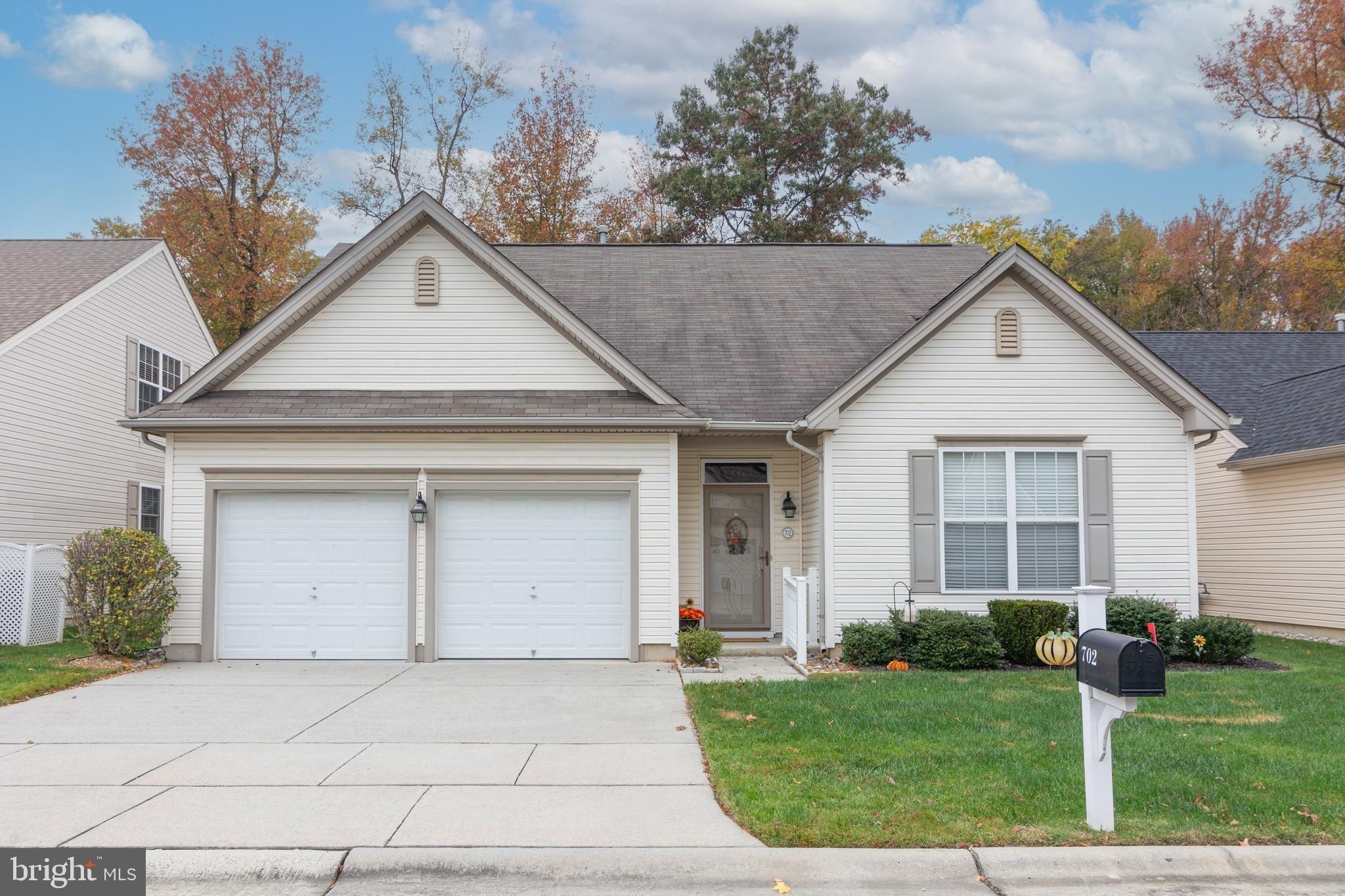 N Brooke Dr, Woodbury, NJ 08096