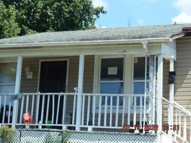 Schiller Pl, Saint Louis, MO 63116