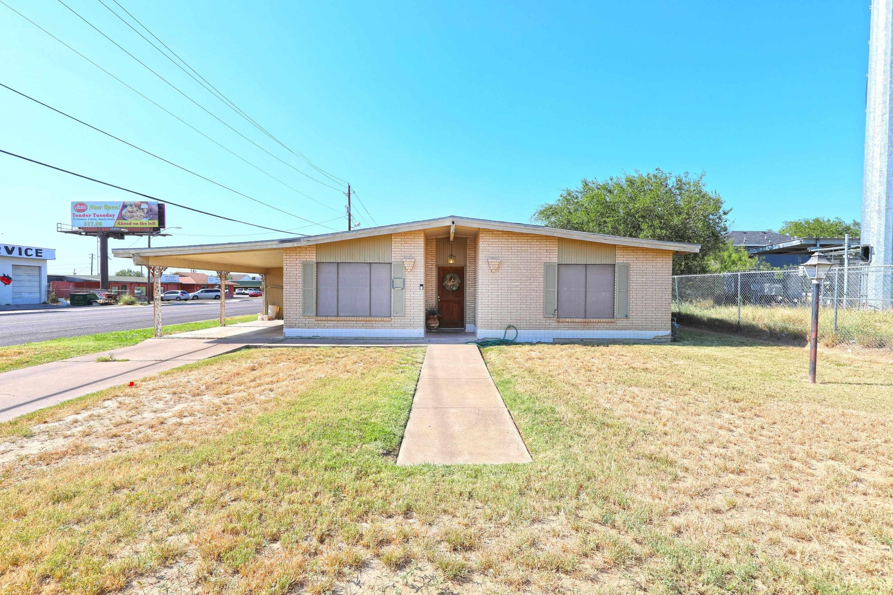 E San Carlos St, Laredo, TX 78041