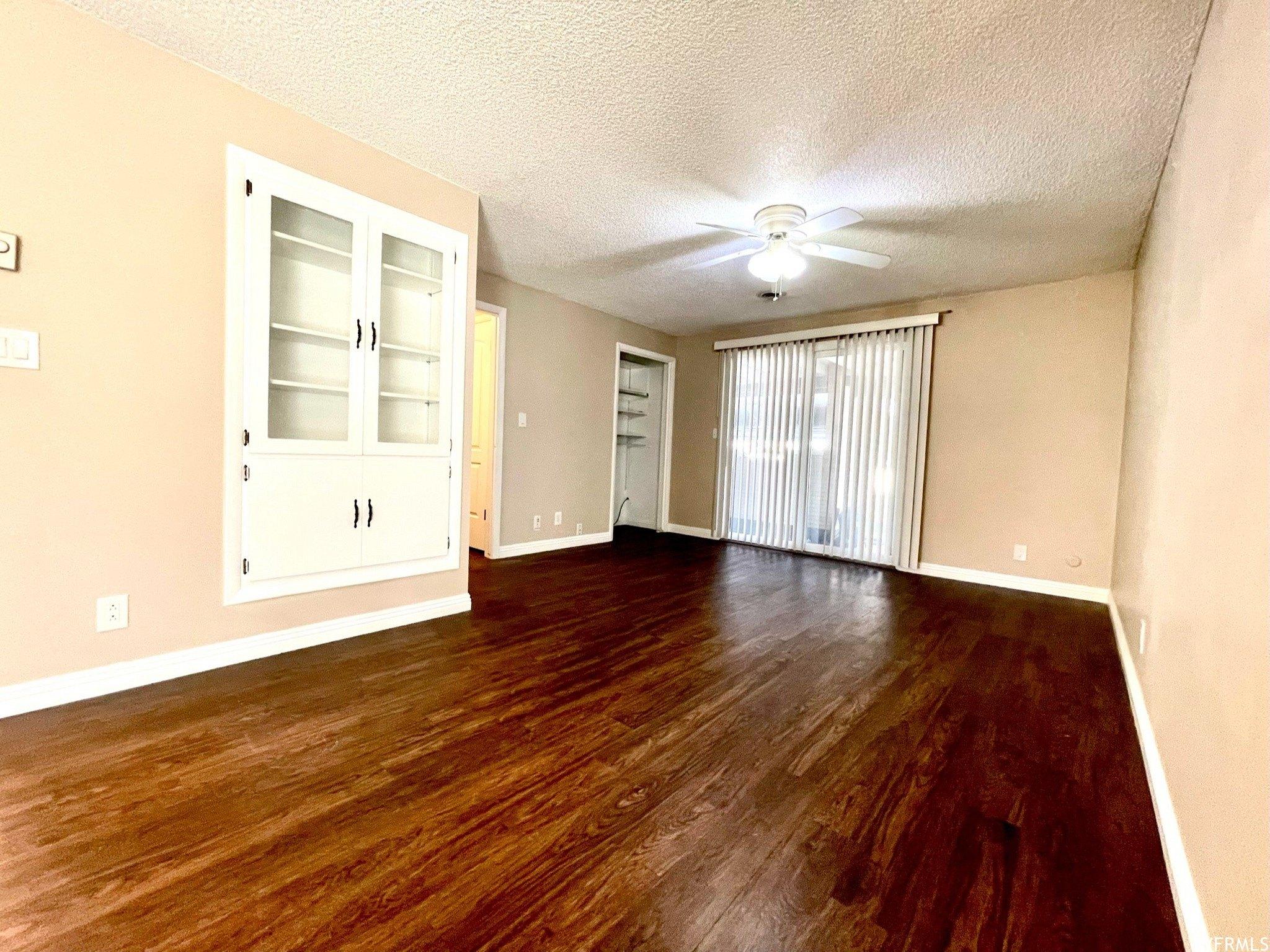 S 975 E, Ogden, UT 84405