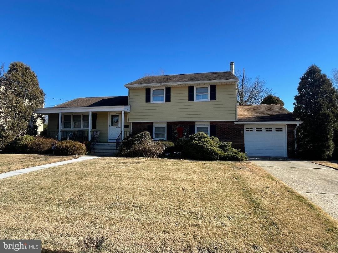 Ann Marie Dr, Trenton, NJ 08610