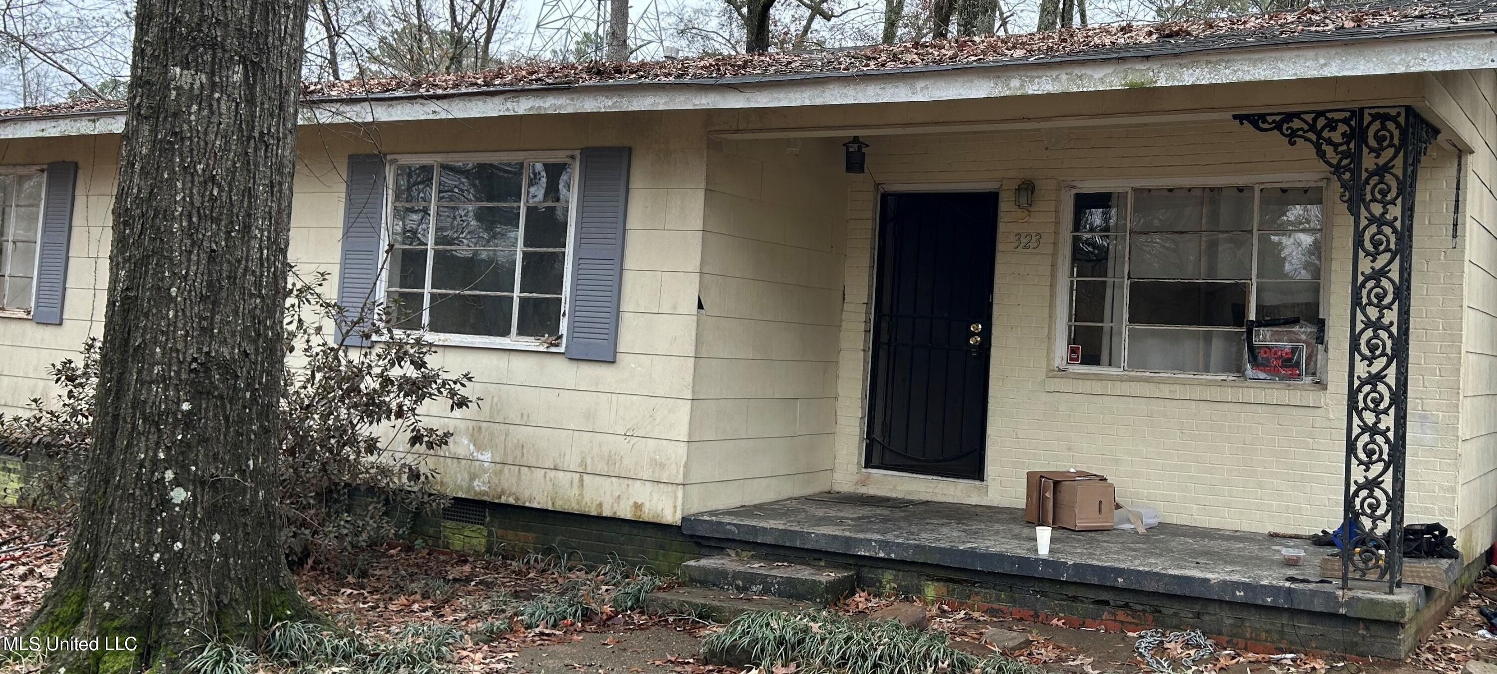 Colonial Dr, Jackson, MS 39204