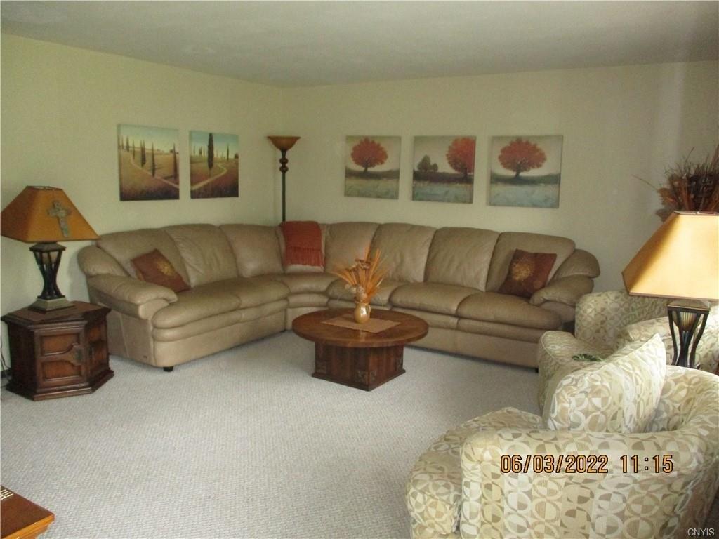 Winterpark Dr, Liverpool, NY 13090