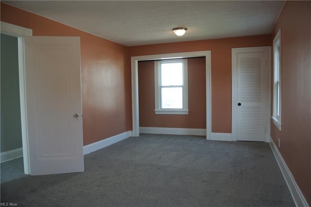 Clement Ave, Maple Heights, OH 44137