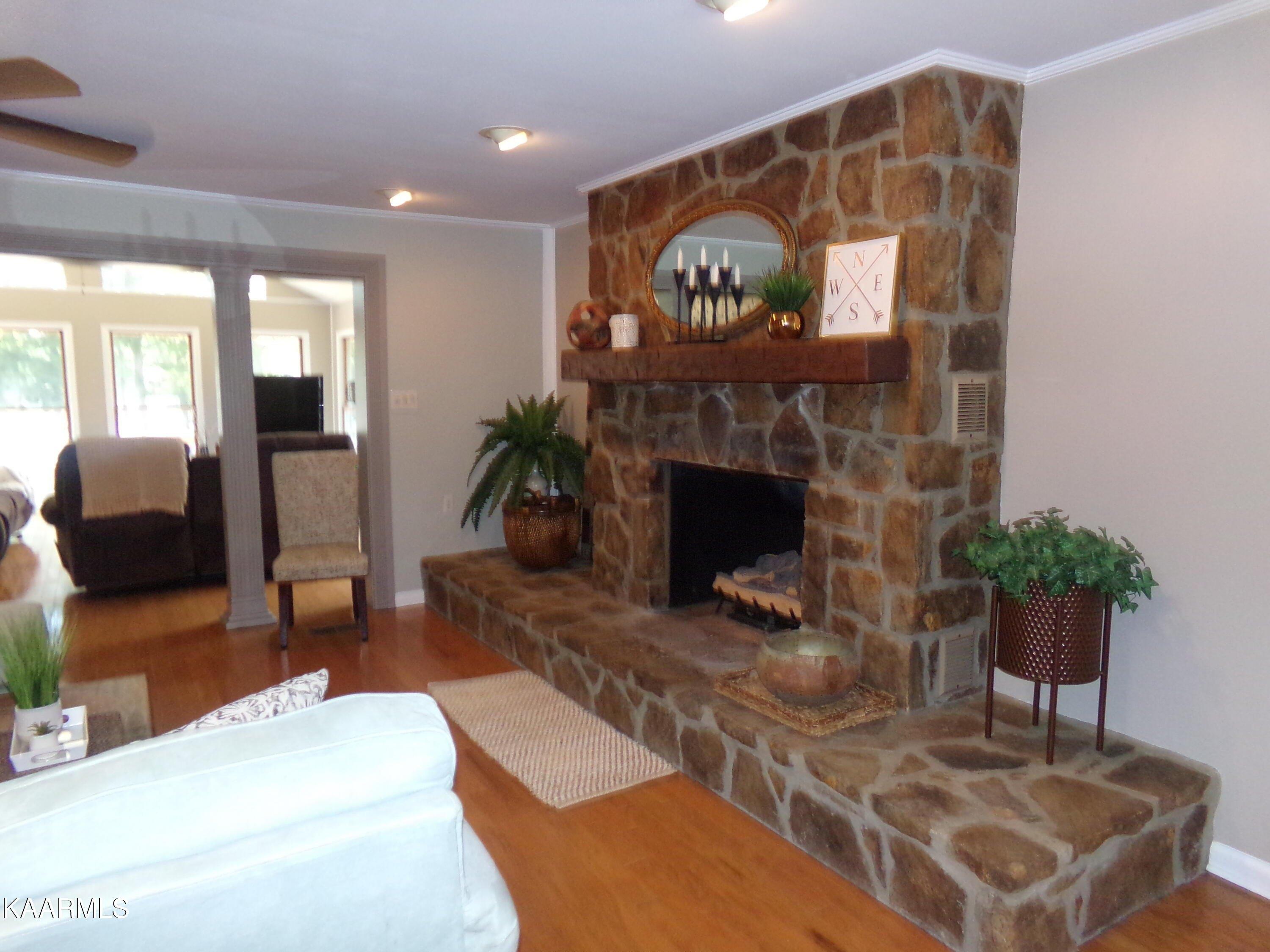 Cherokee Trl, Crossville, TN 38572