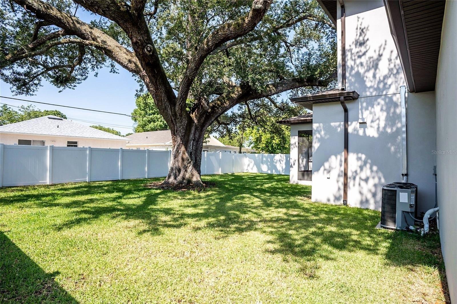 W Leroy St, Tampa, FL 33607