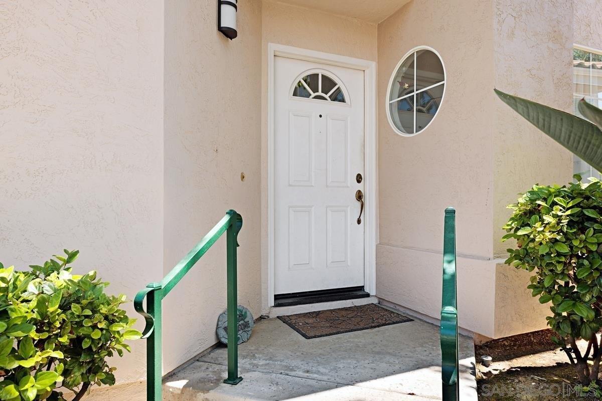 Monserrat Way, Vista, CA 92081