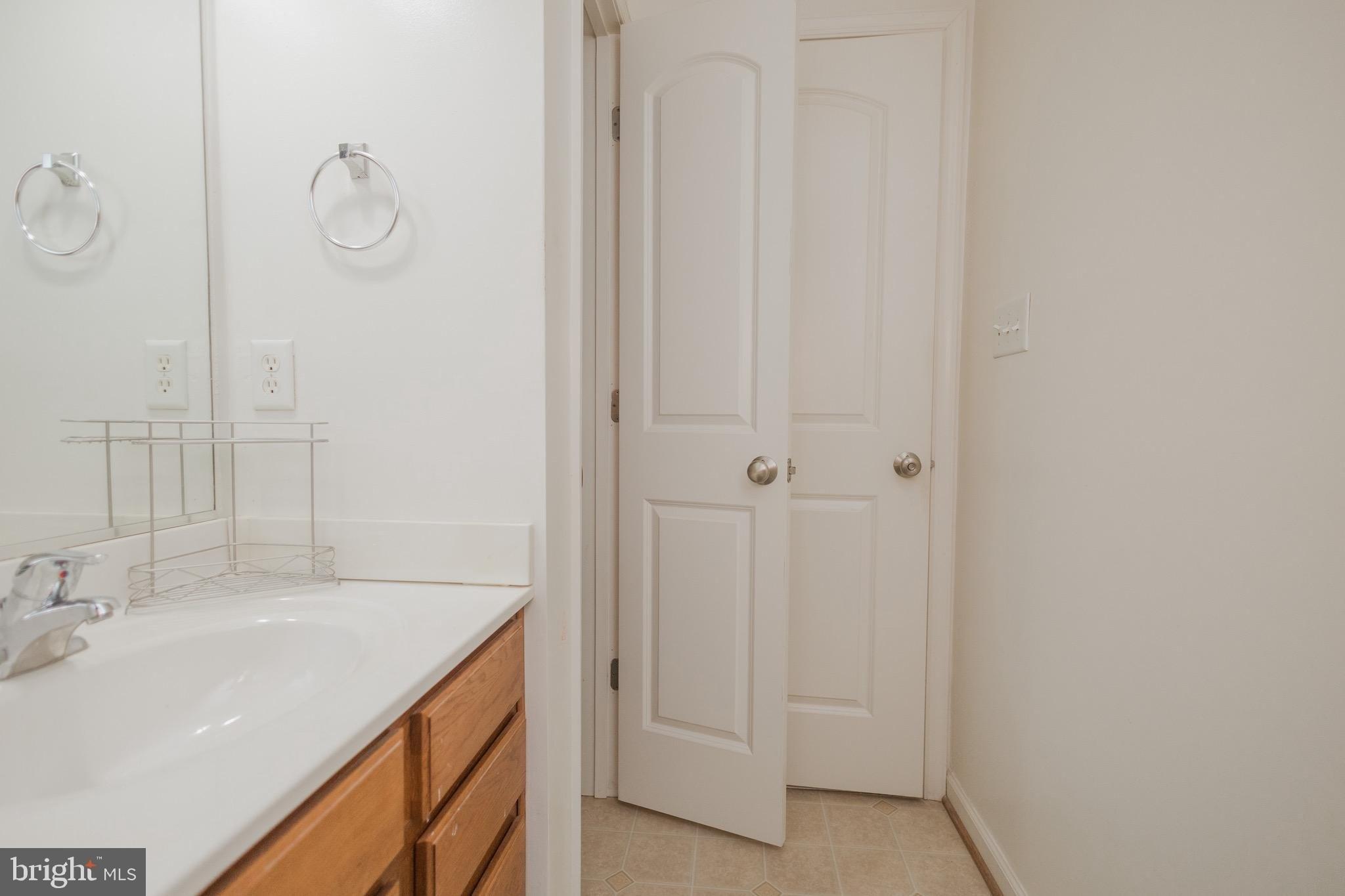 Jewels Ct, Martinsburg, WV 25404