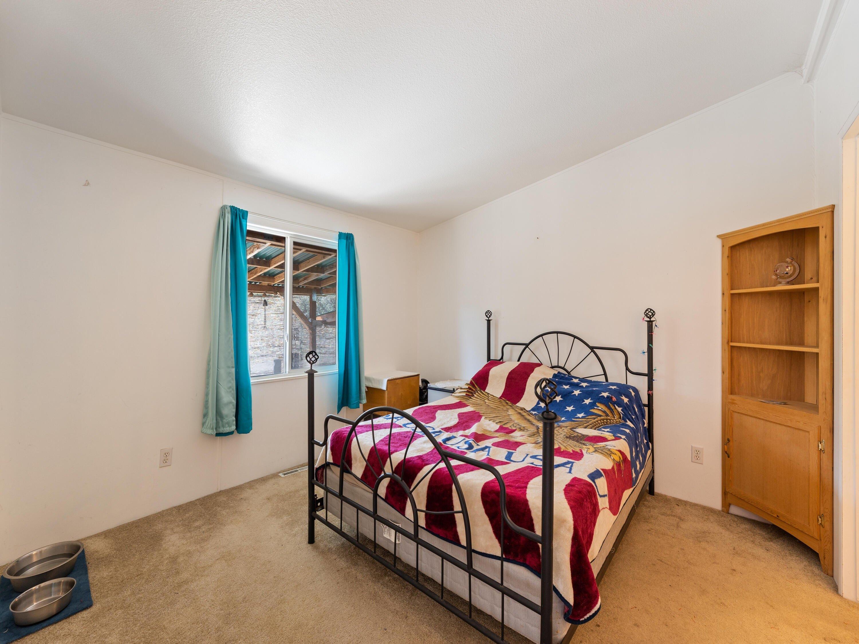 Branstetter Ln, Redding, CA 96001