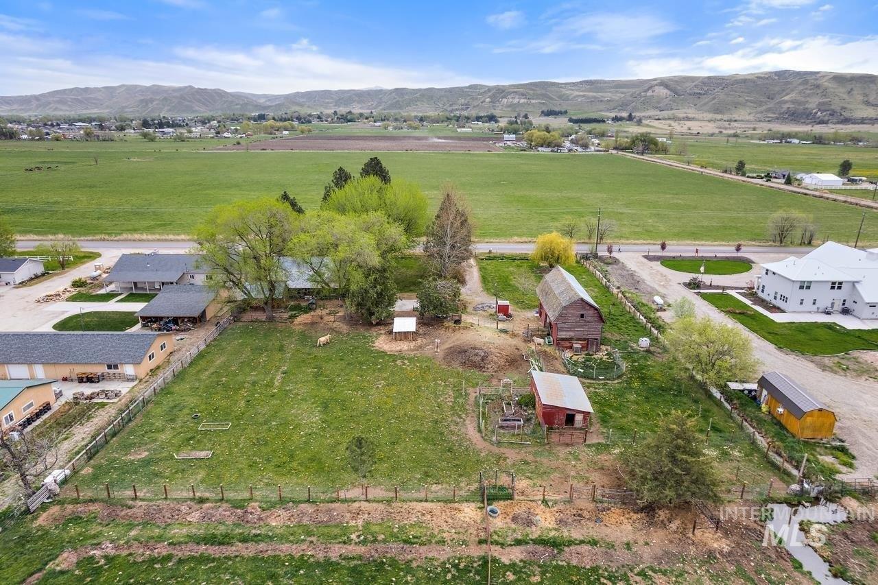 S Johns Ave, Emmett, ID 83617