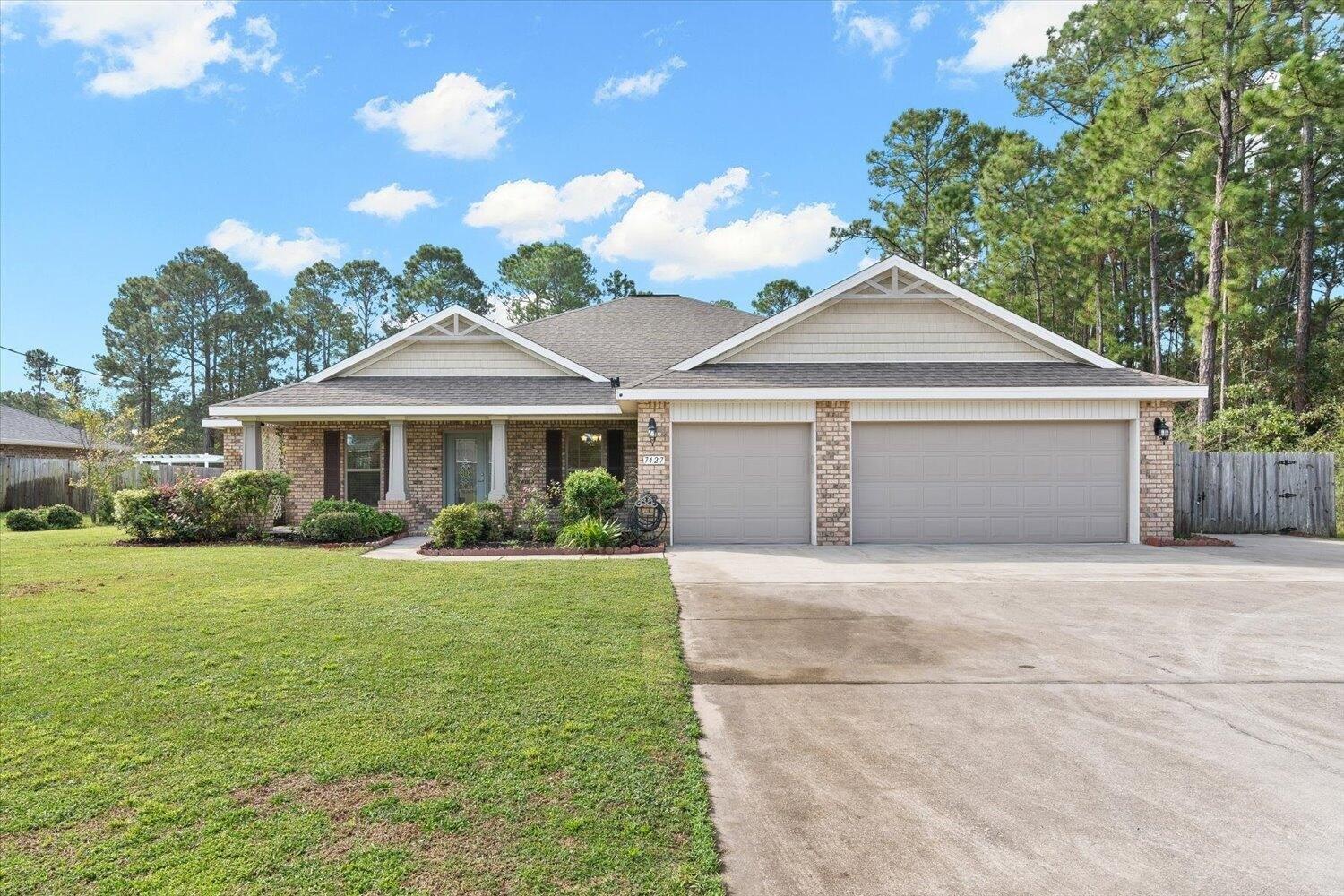 Brewster St, Navarre, FL 32566