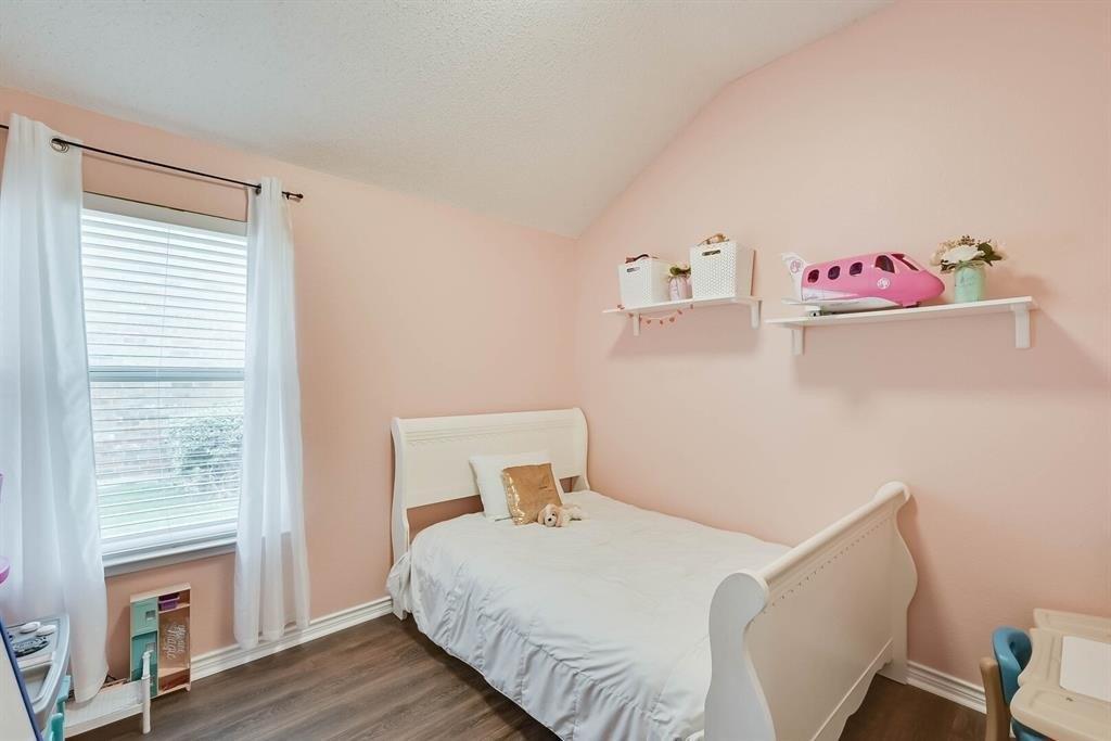 Mainsail Ln, Arlington, TX 76002