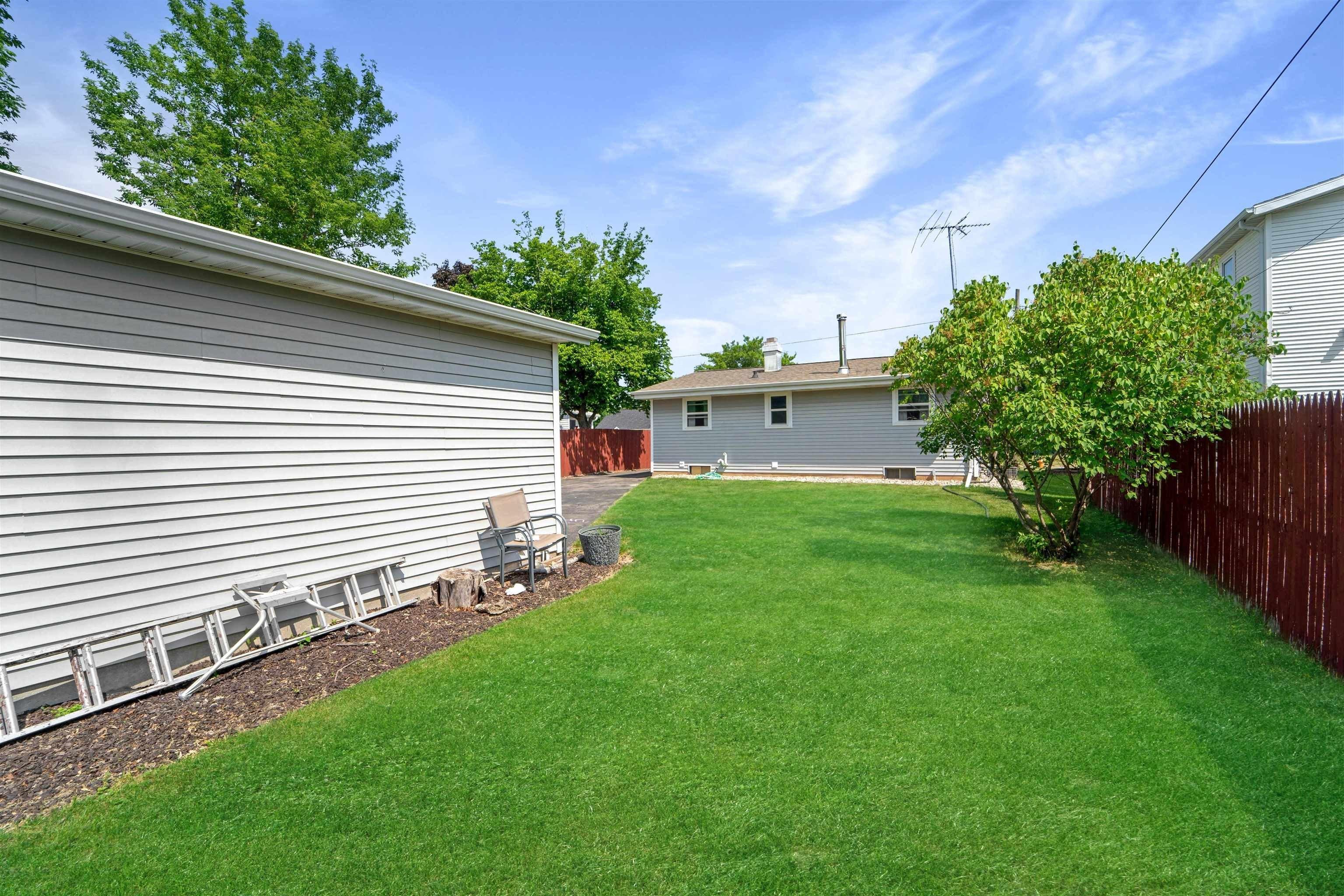 W Bell Ave, Appleton, WI 54914