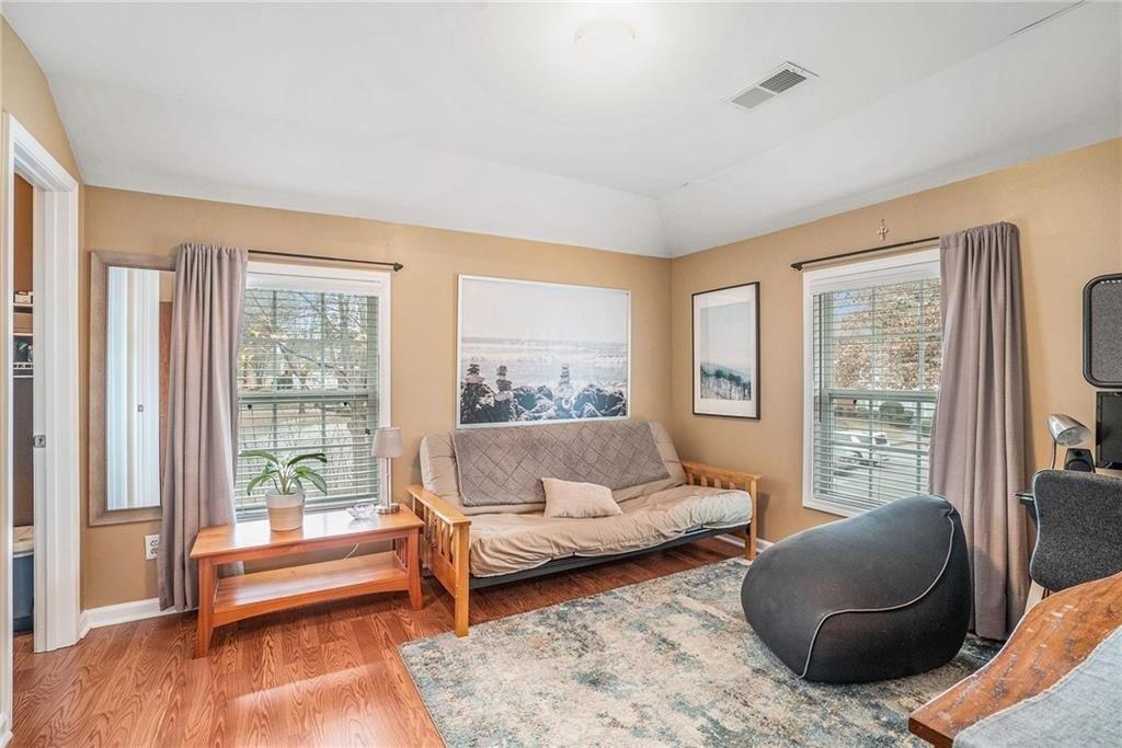 Orchard Park Dr, Stone Mountain, GA 30083