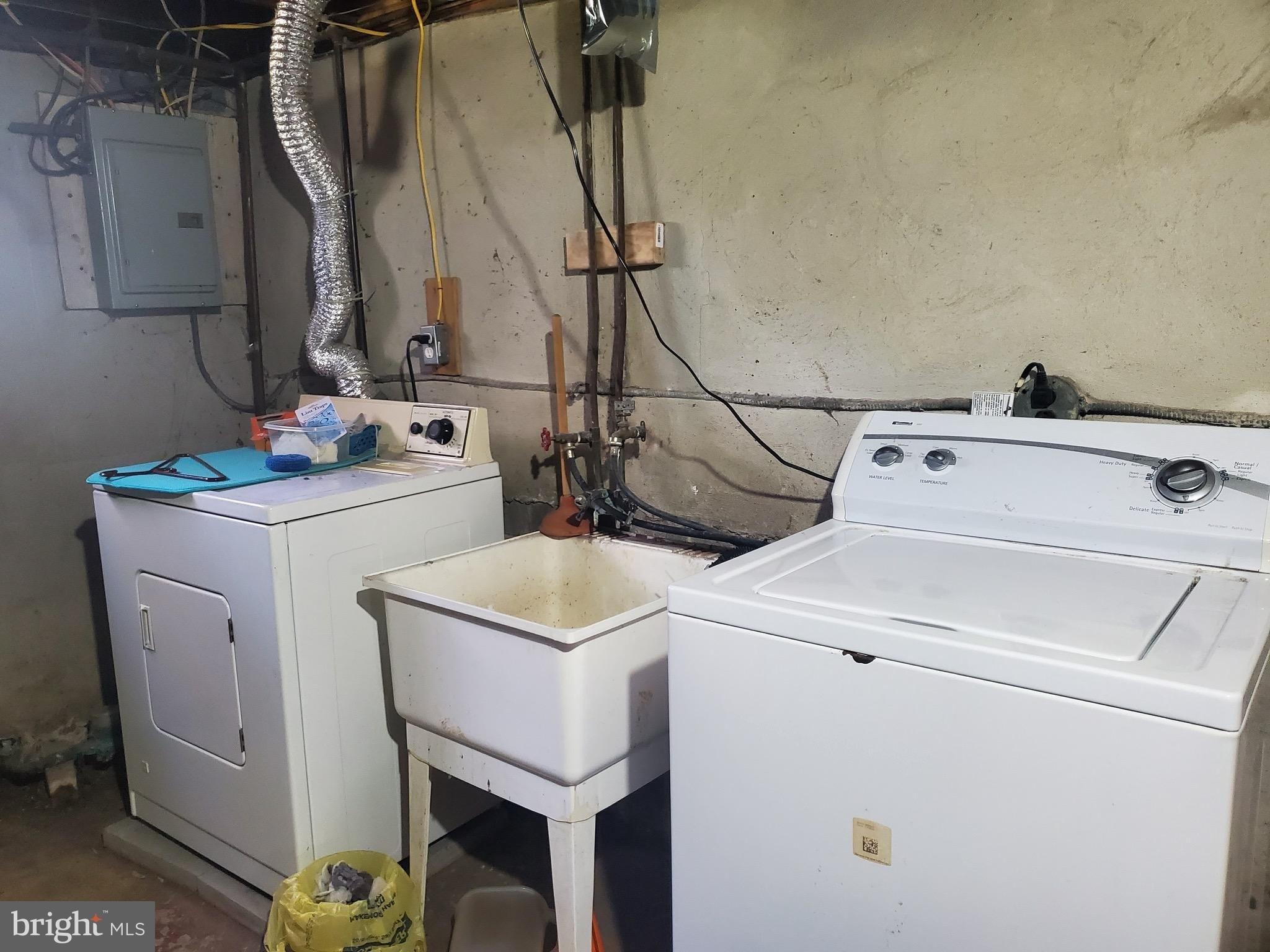 Brittany St, Mantua, NJ 08051