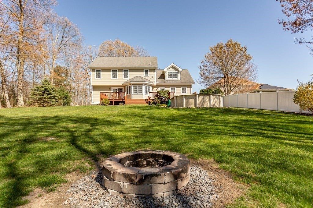 Sutherland Dr, Somerset, MA 02726
