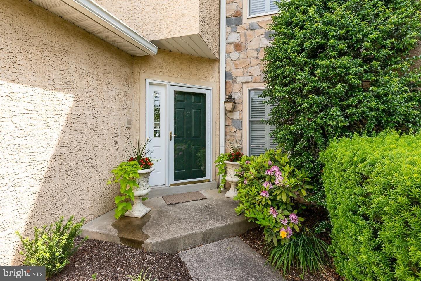 Sawgrass Dr, Blue Bell, PA 19422