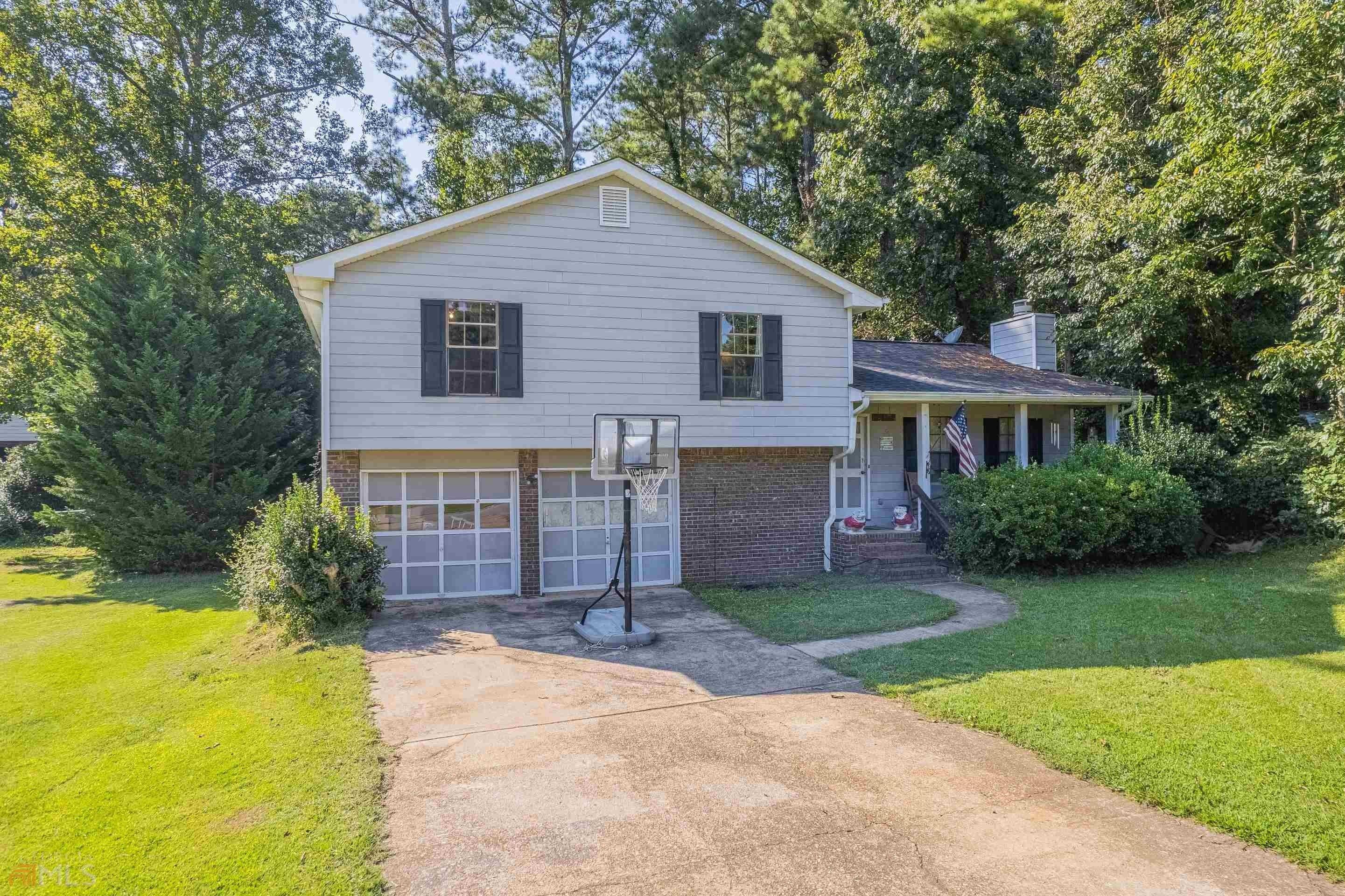 Pine Stream Ct, Lawrenceville, GA 30043
