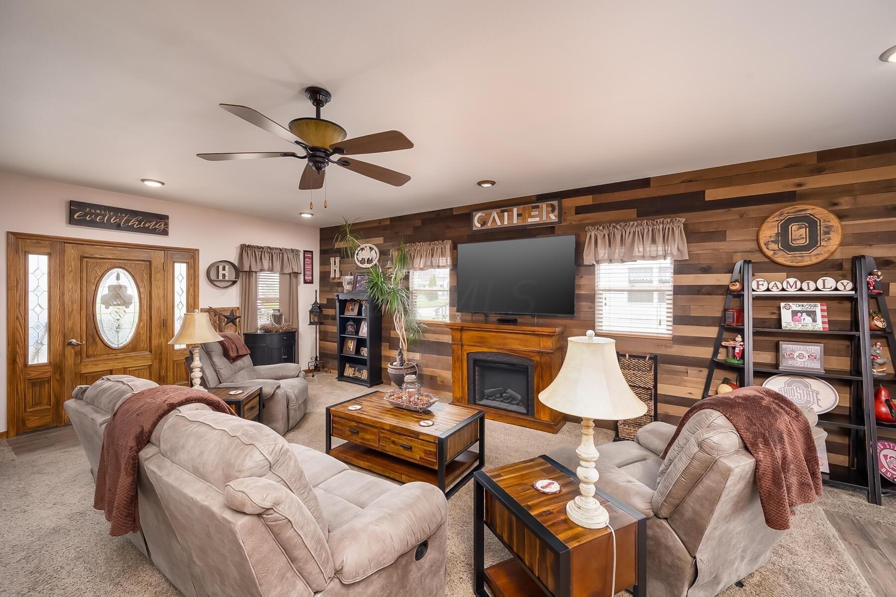 Oak St, Delaware, OH 43015