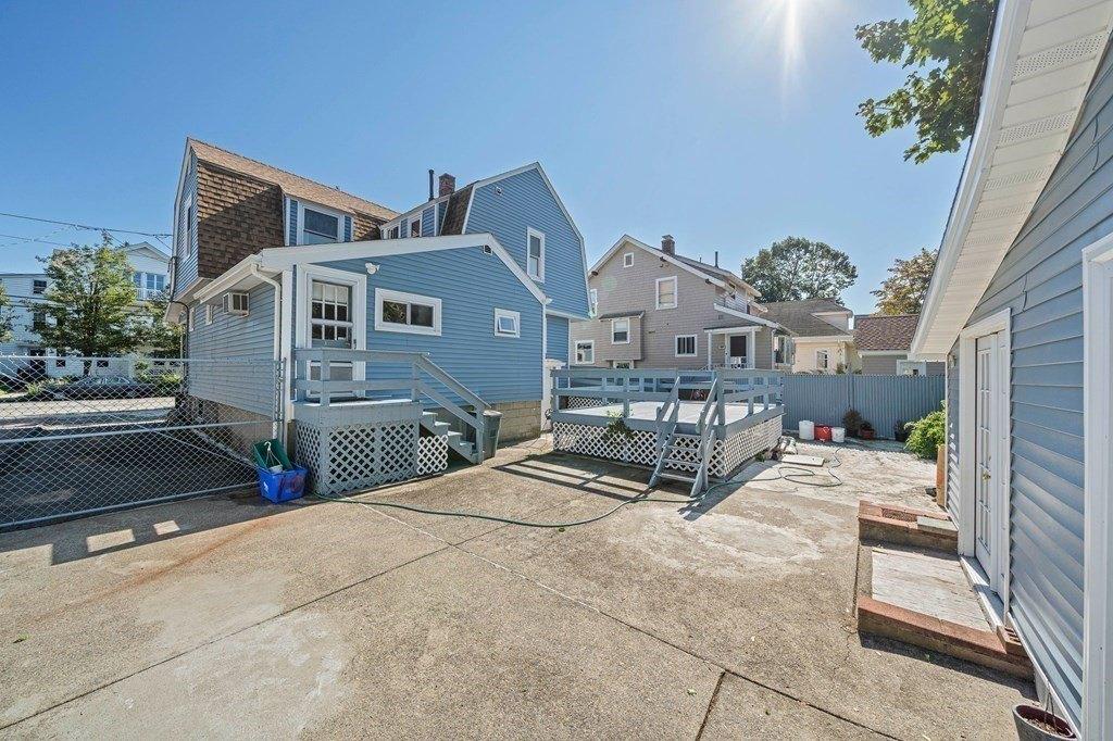 W Elm Ave, Quincy, MA 02170