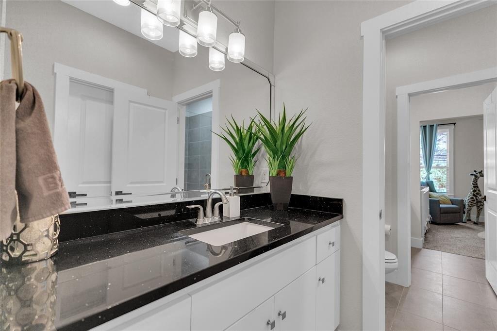 Matalee Ave, Dallas, TX 75206