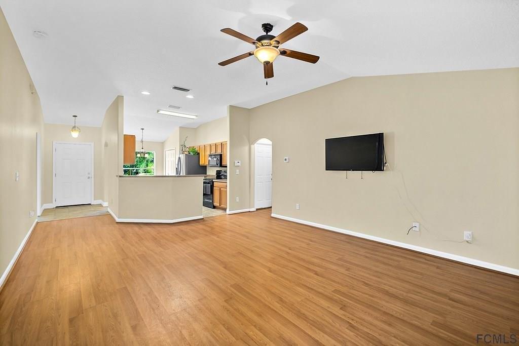 Sleigh Bell Pl, Palm Coast, FL 32164