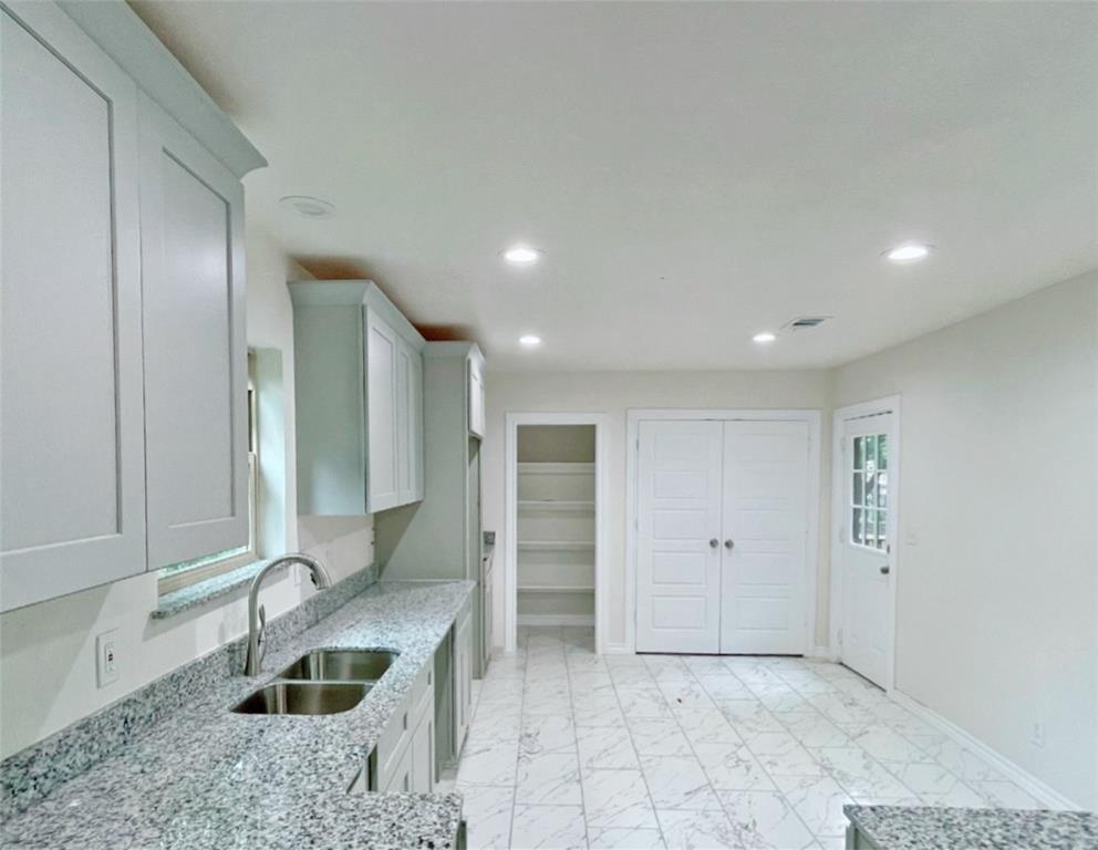 Chestnut St, Bonham, TX 75418